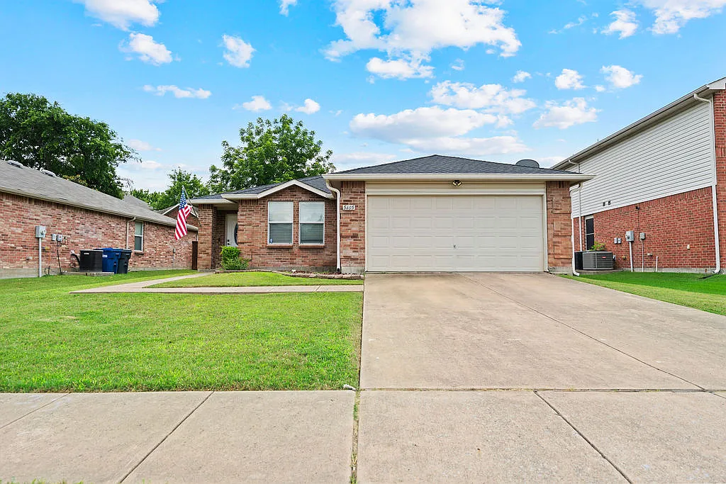 3 bed, 1532 sqft, $2,395 — Photo 1