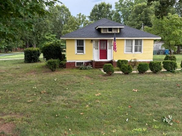 1829 Statesville Blvd