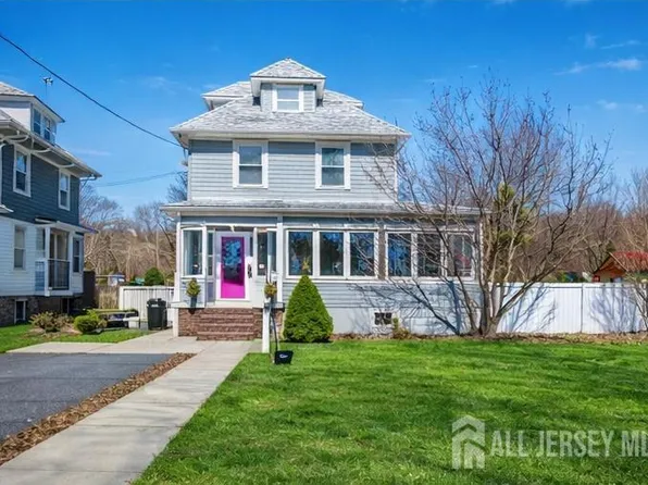 302 Mountainview Ter, Dunellen, NJ 08812