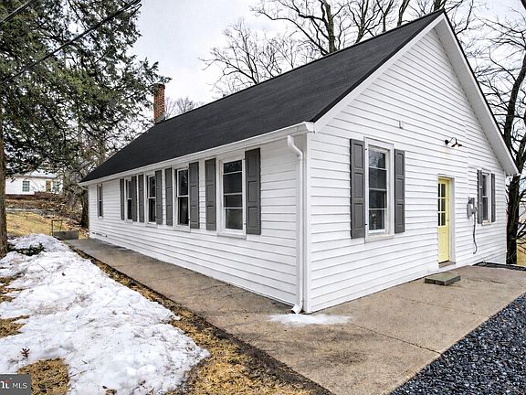 3rd image of 206 Moulstown Rd