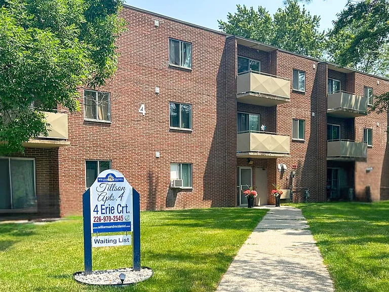 4 Erie Ct — Photo 2