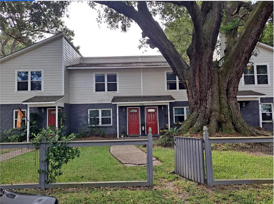 1559 Highland Ave #2