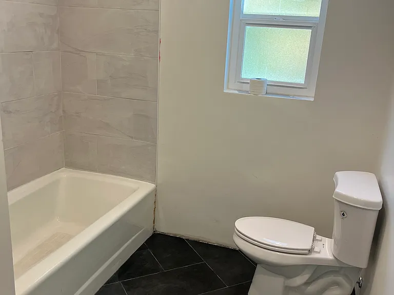 245 N 400 E — Photo 5