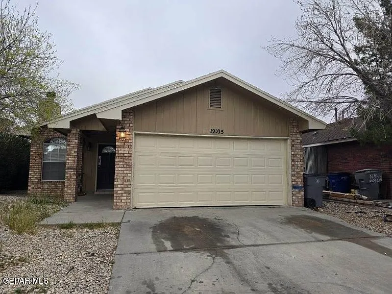 12105 Castle View Way — Photo 1