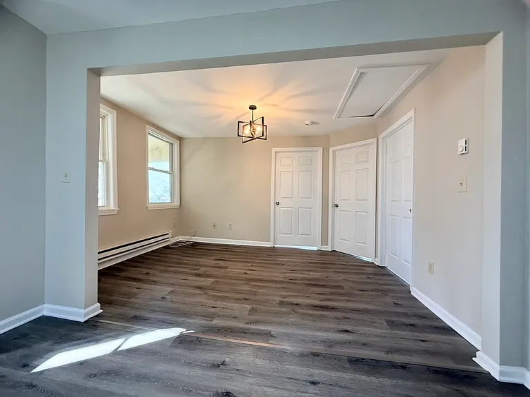 3-5-7 Maple St #7 — Photo 15