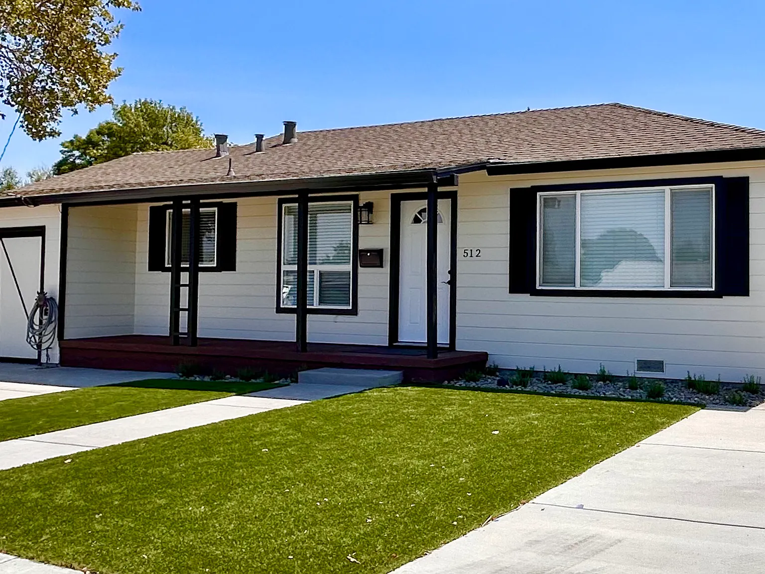 4 bed, 1410 sqft, $4,295 — Photo 1
