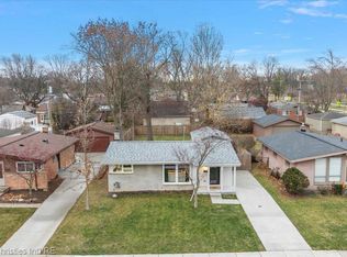 2011 Nakota Rd, Royal Oak, MI 48073