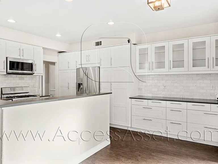 3324 Willow Park Cir — Photo 11
