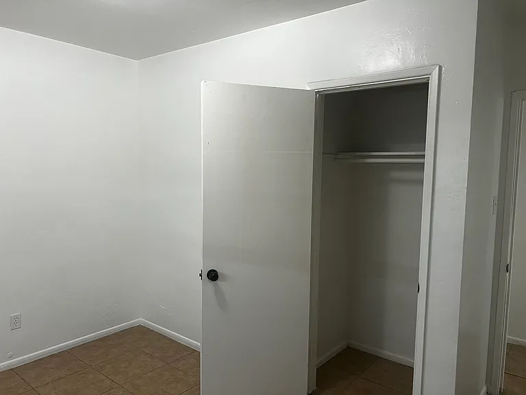 4343 E Wilshire Dr — Photo 12
