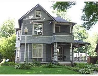 32 Eagle St photo 1