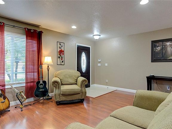 5th image of 4605 55th St