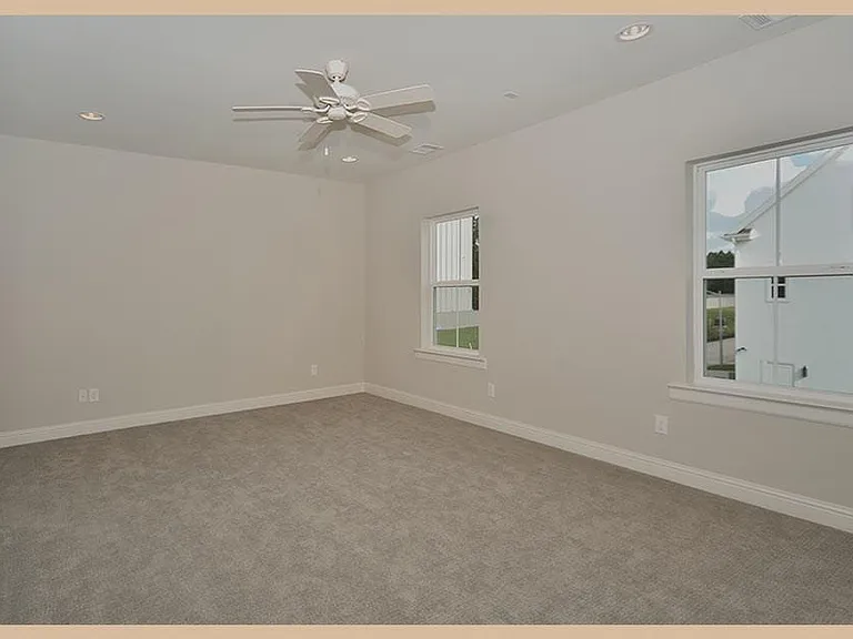 215 Willow St — Photo 18