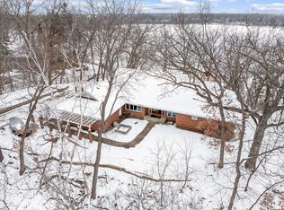 23 S Deep Lake Rd, North Oaks, MN 55127