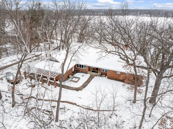 23 S Deep Lake Rd, North Oaks, MN 55127