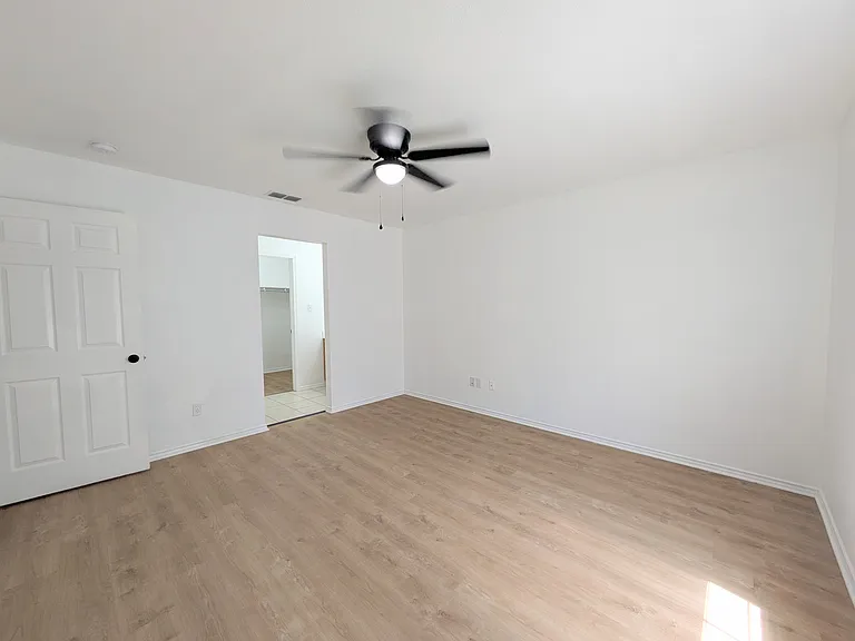 1070 Misty Acres Dr — Photo 19