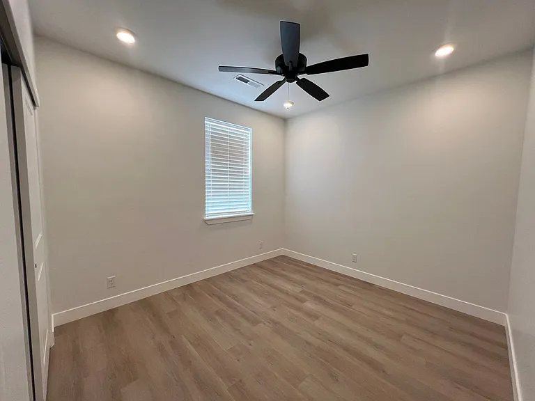 702 W Cedar Hill Dr — Photo 16