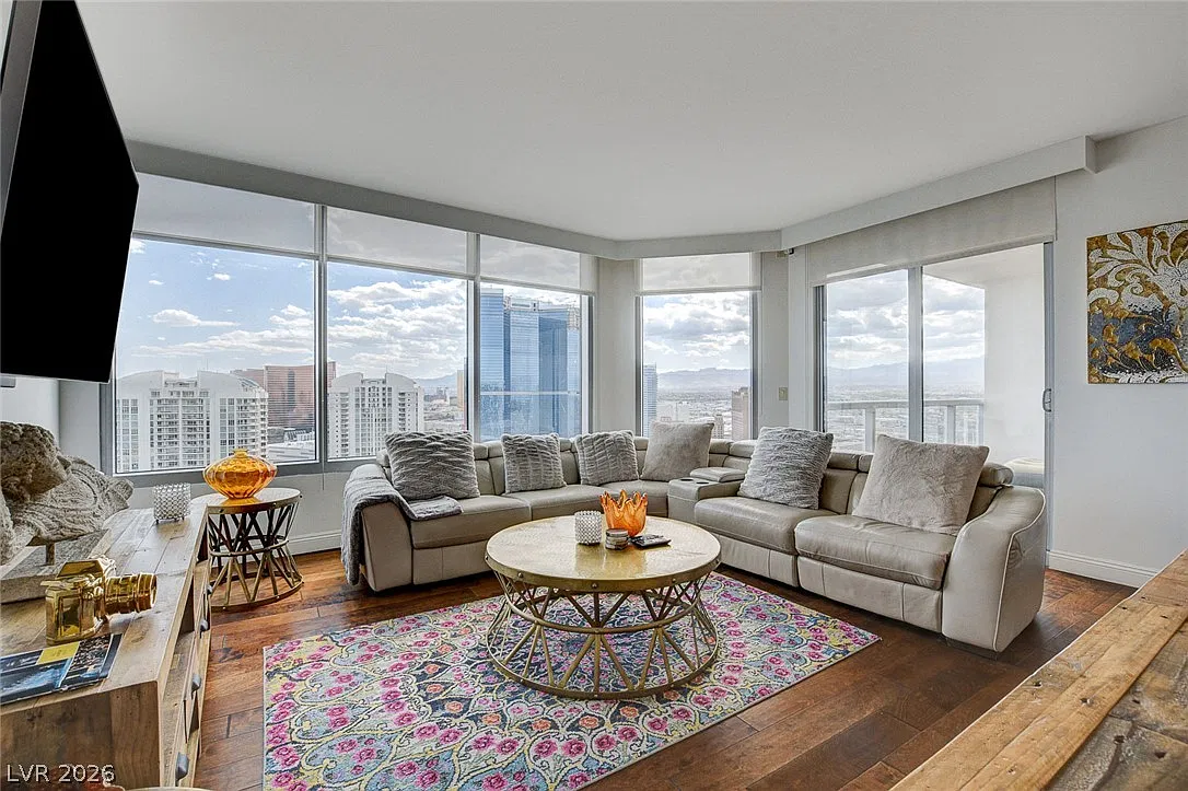 2 bed, 2.0 bath, 1399 sqft, $3,950 — Photo 1
