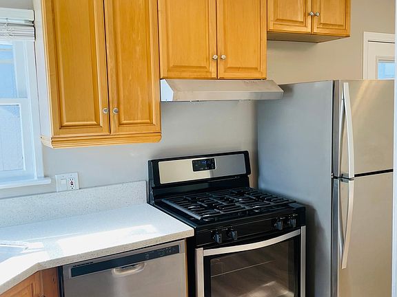 4th image of 528 N Lucia Ave