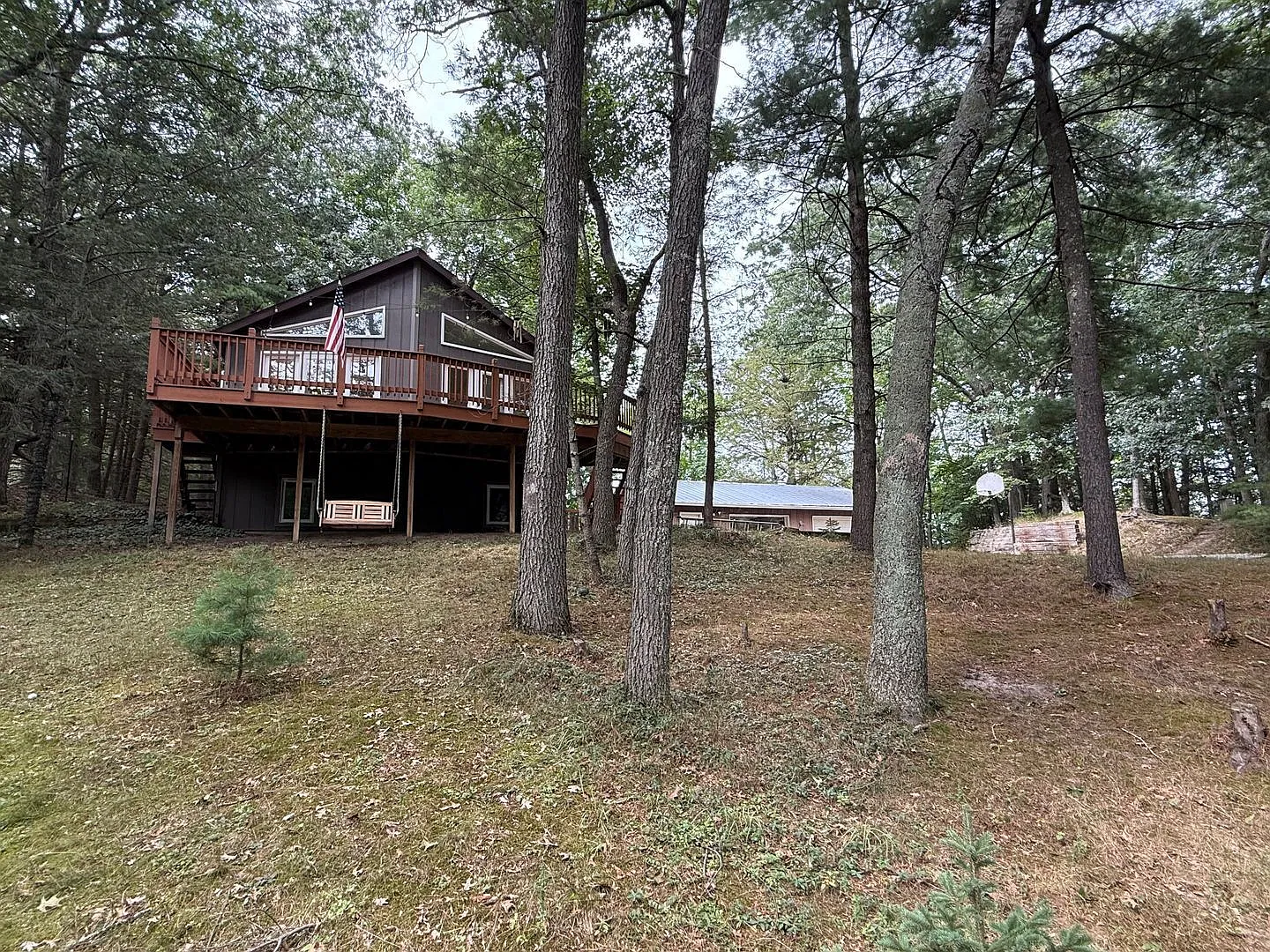 4 bed, 2.0 bath, 1872 sqft, $2,200 — Photo 2