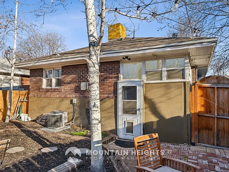 138 E Harvard Ave — Photo 22