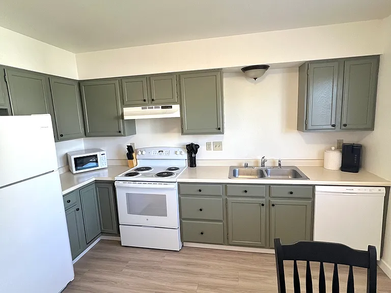 219 14th Ave S #5 — Photo 12