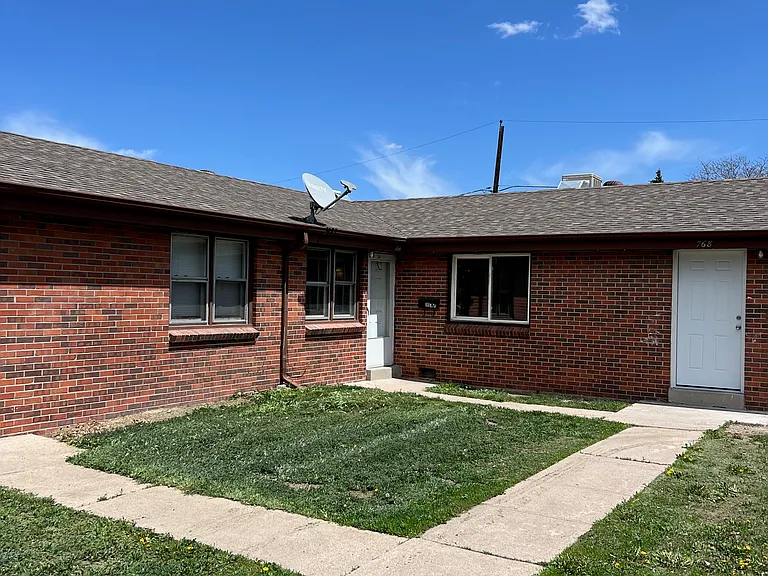 764 S Wolff St — Photo 2