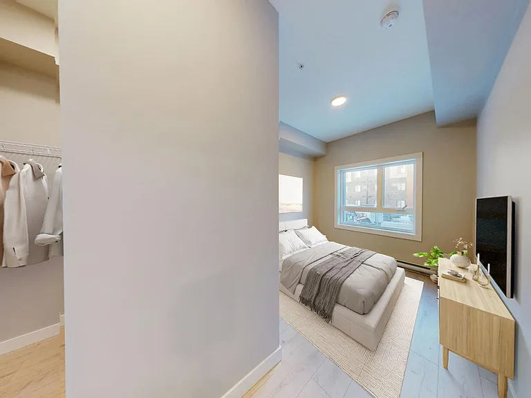 580 Ballantrae Dr — Photo 9