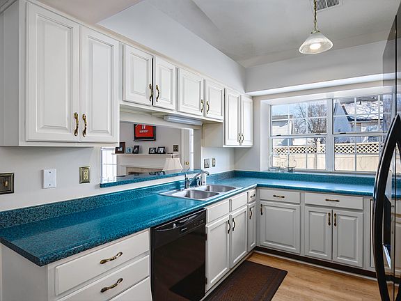 5th image of 3004 Waco Rd