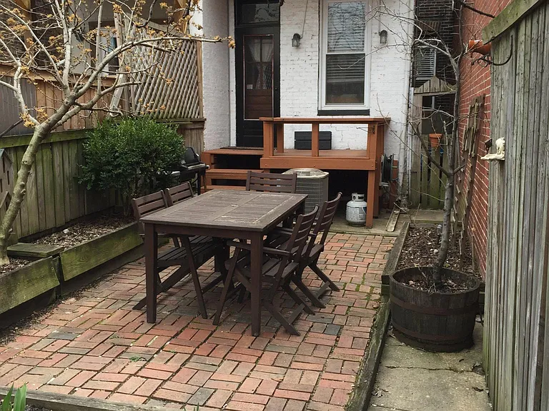 30 E Ostend St — Photo 18