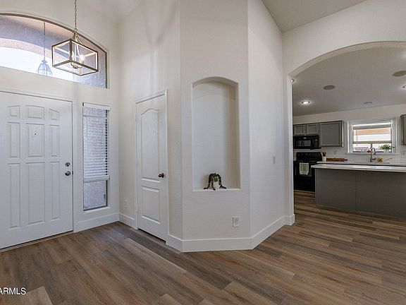3rd image of 29963 N MARAVILLA Drive