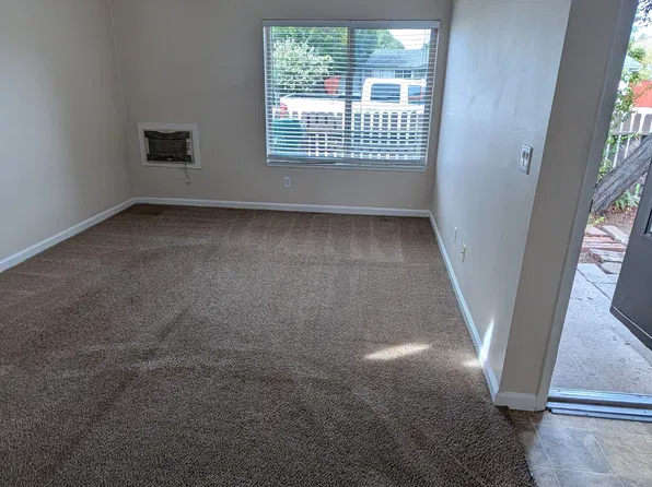 1065 Baywood Dr APT B, Sparks, NV 89434