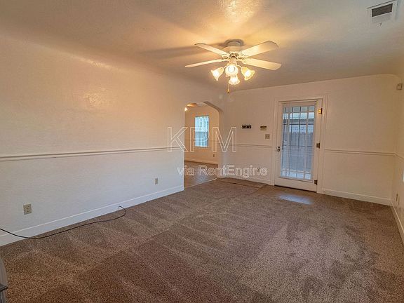 5th image of 325 E Mariposa Ave