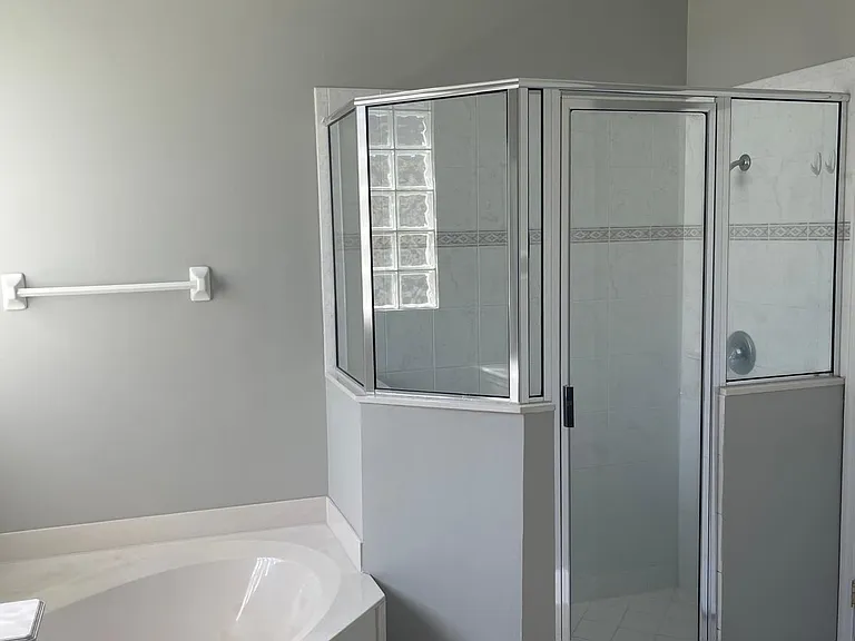 153 Oak Common Ave — Photo 14