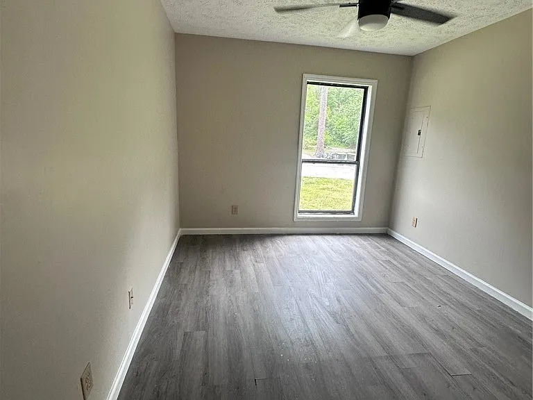 5801 Aftonshire Dr — Photo 6