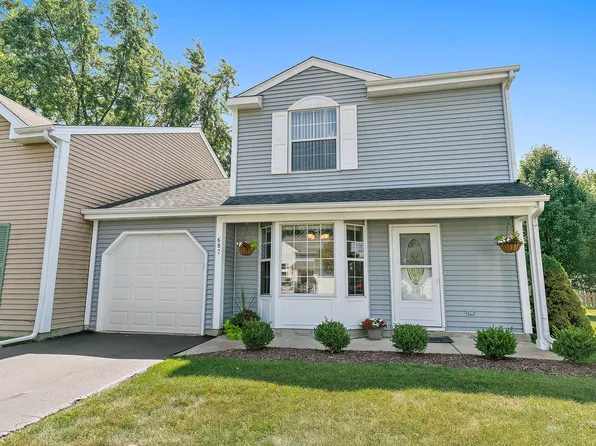 687 Brittany Ln, Island Lake, IL 60042