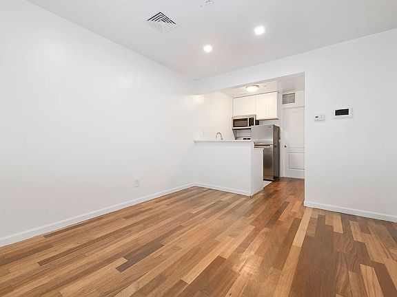 4th image of 44 W 14th St APT 3D