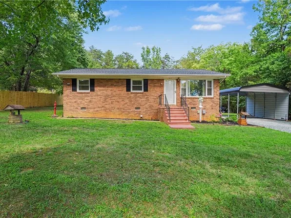 417 Circle Dr, Gibsonville, NC 27249