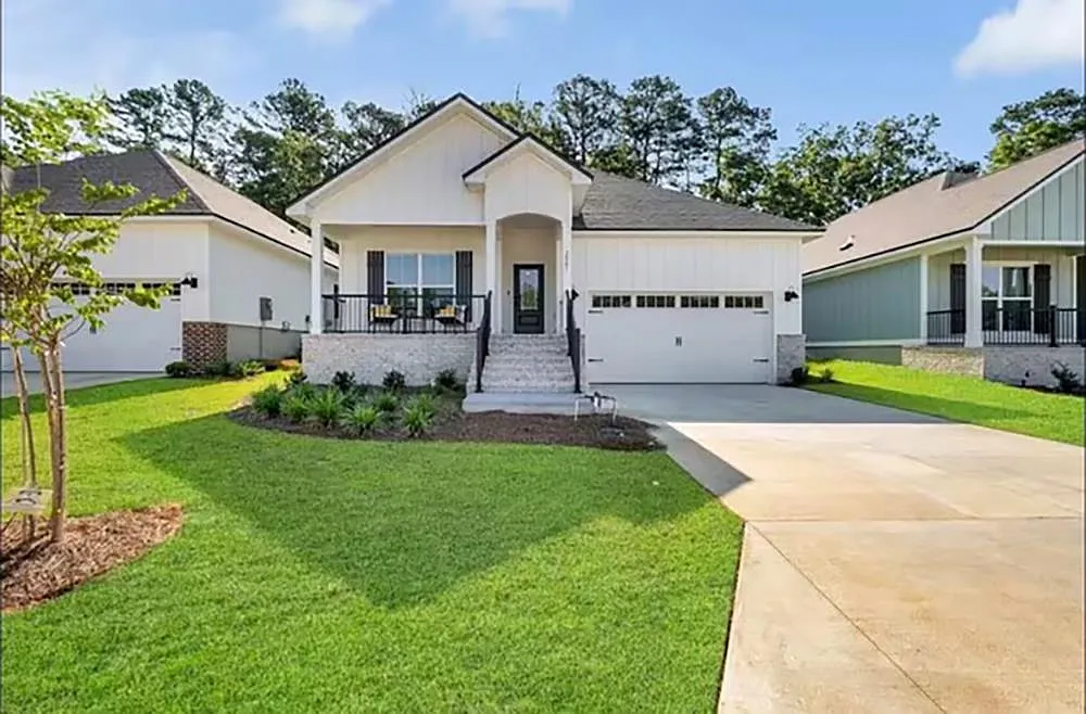 4 bed, 1835 sqft, $3,000 — Photo 1