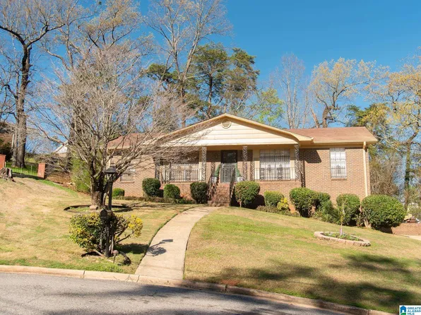 132 Pine Tree Cir, Fairfield, AL 35064