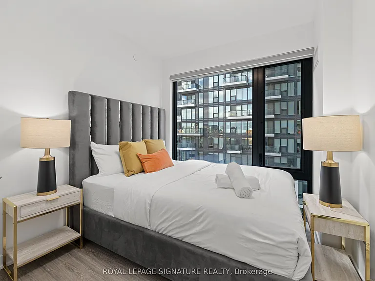 47 Mutual St #1002 — Photo 12