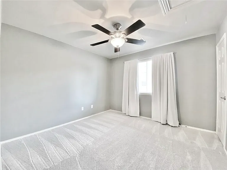 1812 Lost Maples Loop — Photo 33