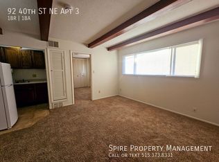 92 40th St NE APT 3, Cedar Rapids, IA 52402