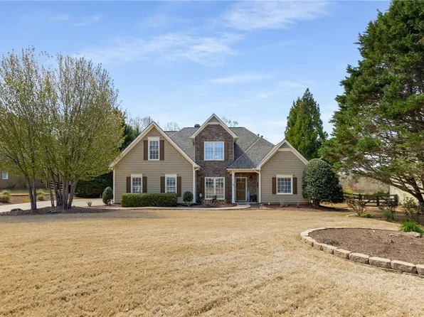 9365 Old Preserve Trl, Ball Ground, GA 30107