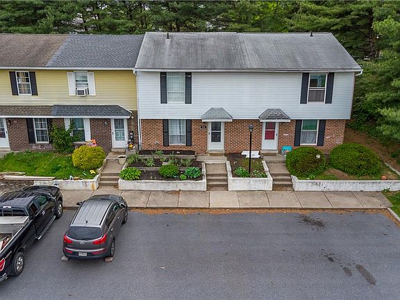 3rd image of 133 Pheasant Ct