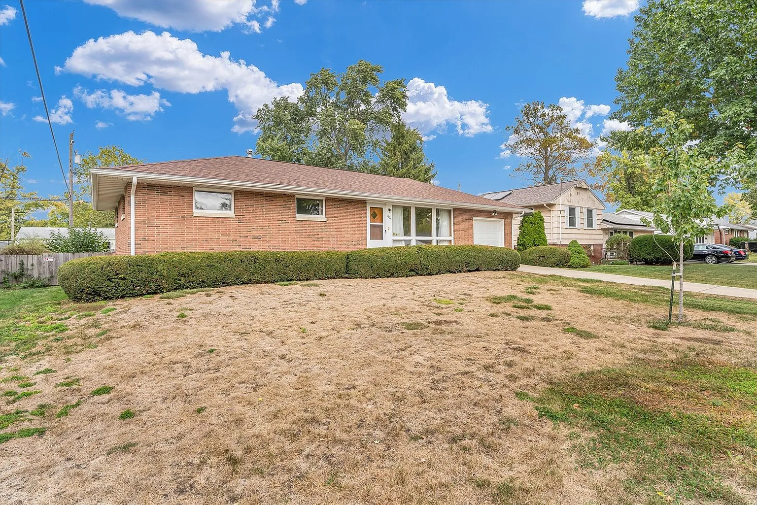 1904 Broadmoor Dr photo 1