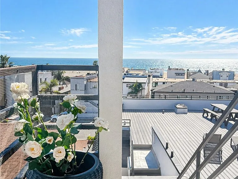 2124 Hermosa Ave #6 — Photo 7