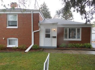 1720 N Raynor Ave, Crest Hill, IL 60403