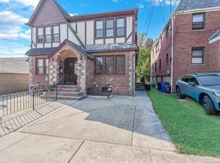 4018 209th St, Bayside, NY 11361
