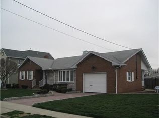 671 Columbus Cir, Perth Amboy, NJ 08861