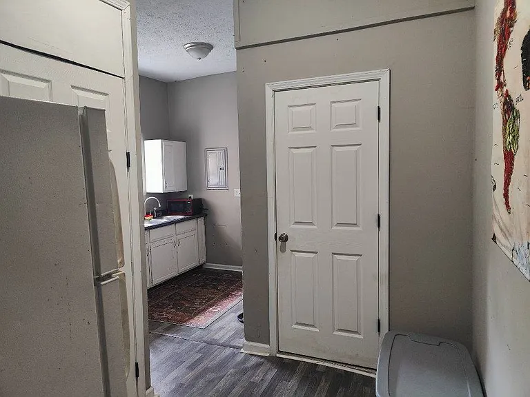 1302 S Belmont Ave #3 — Photo 6